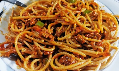 Maqrouna Bolognese